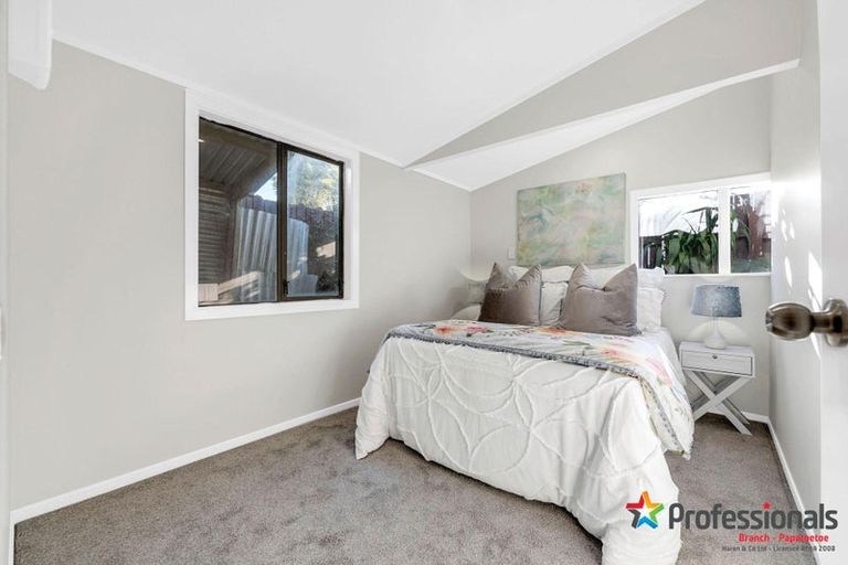 Photo of property in 4 Burlington Place, Manurewa, Auckland, 2102
