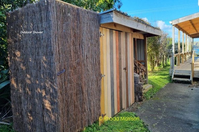 Photo of property in 19 Ngatoto Road, Tinopai, Matakohe, 0593