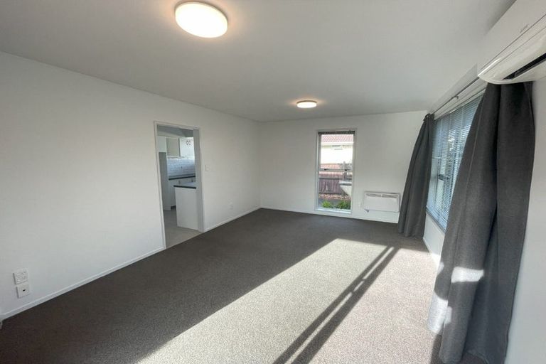 Photo of property in 1/14 Salford Avenue, Redwood, Christchurch, 8051