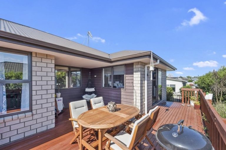 Photo of property in 8 Cleeve Close, Huntington, Hamilton, 3210