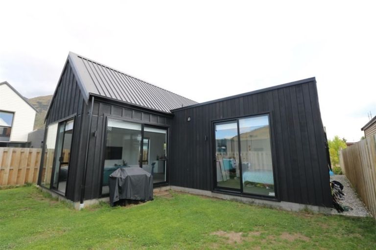 Photo of property in 7 Bellamore Street, Lake Hayes, Queenstown, 9304