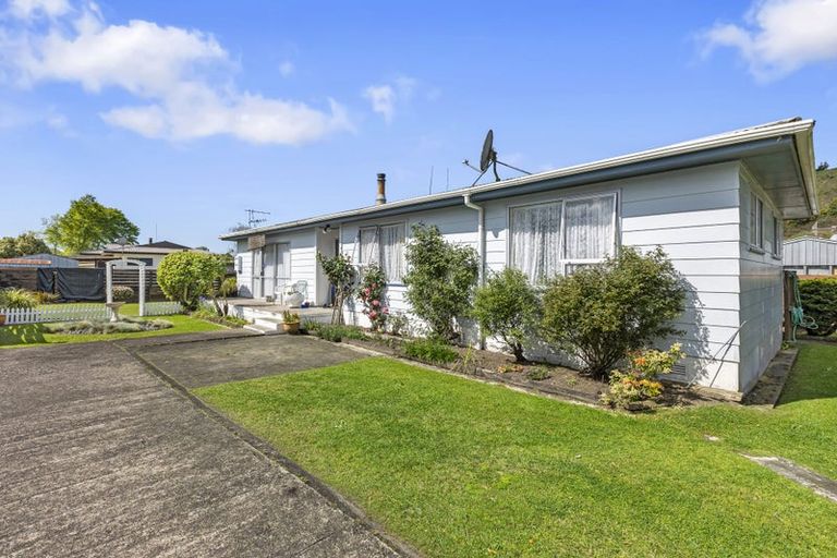 Photo of property in 33 Ryder Place, Kawerau, 3127