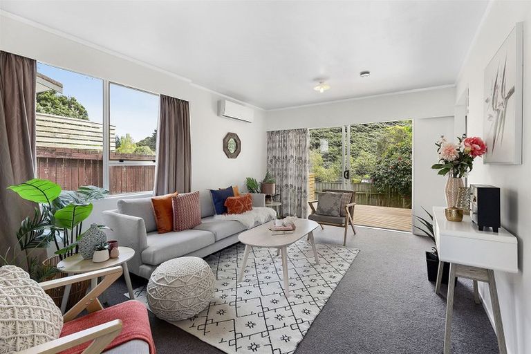 Photo of property in 42a Hicks Close, Whitby, Porirua, 5024