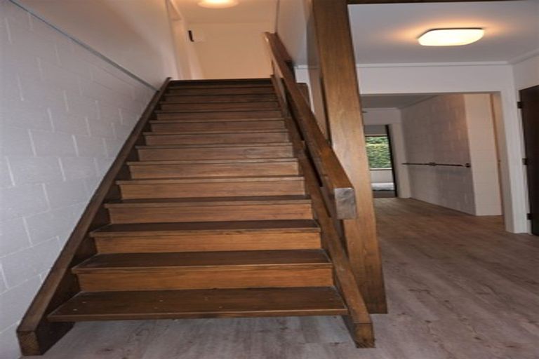 Photo of property in 25 Heatherlea Road East, Levin, 5571