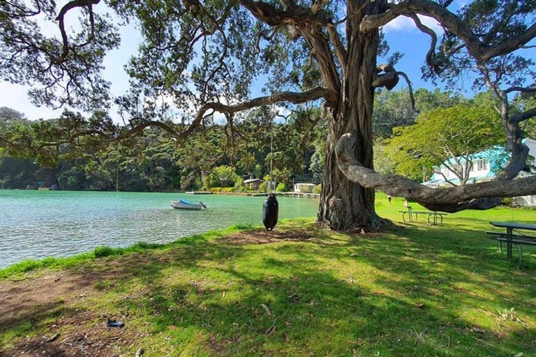 Photo of property in 15 Lavinia Place, Kawau Island, 0920