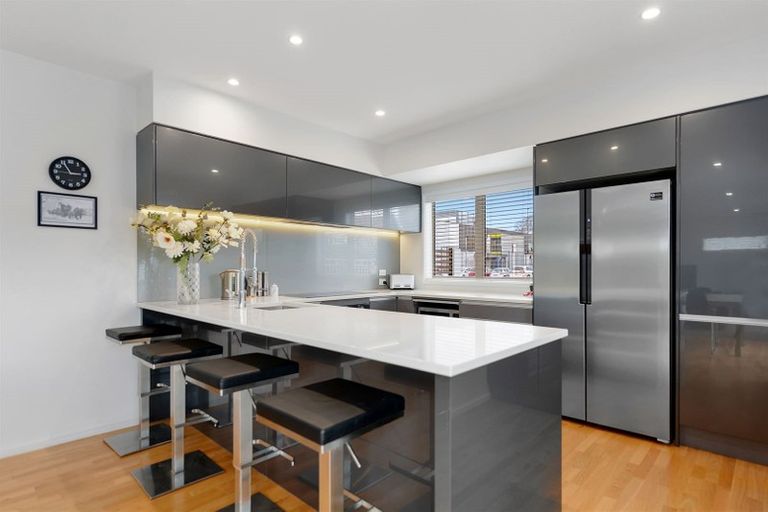 Photo of property in 1 Merivale Lane, Merivale, Christchurch, 8014