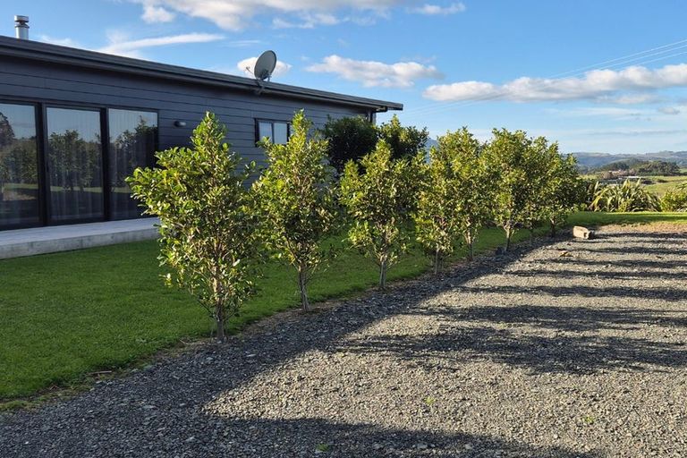 Photo of property in 330 Cable Bay Block Road, Cable Bay, 0420