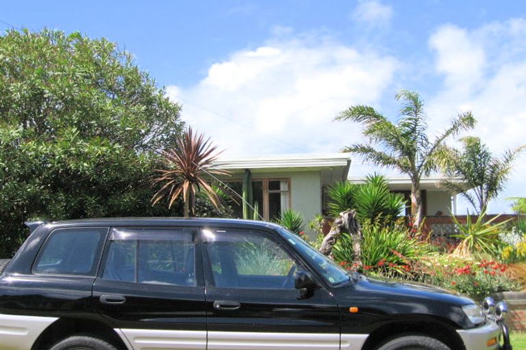 Photo of property in 19 Douglas Street, Okitu, Gisborne, 4010