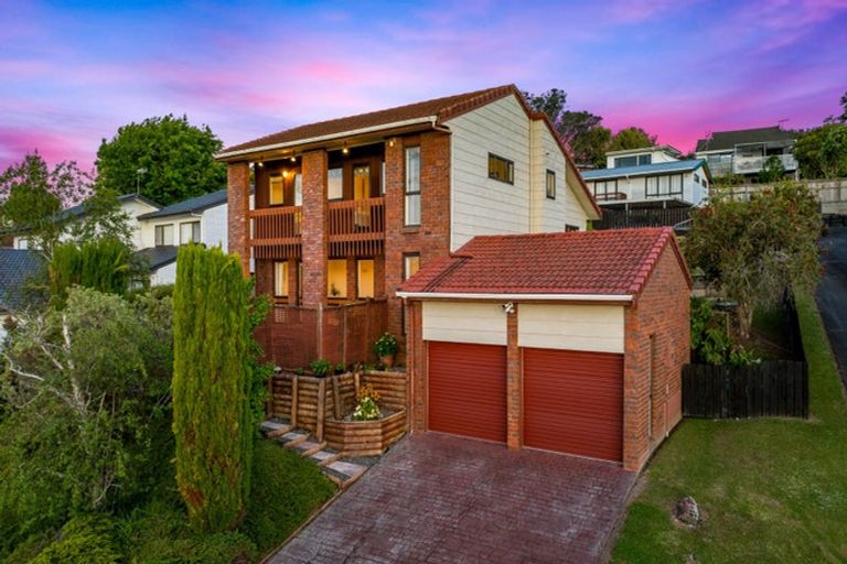 Photo of property in 81 Kennedy Avenue, Forrest Hill, Auckland, 0620