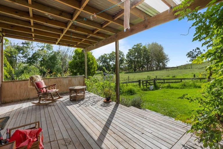 Photo of property in 1122 Oneriri Road, Kaiwaka, 0573