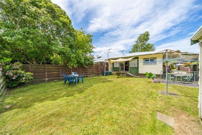 Photo of property in 1/27 Larchmont Grove, Totara Park, Upper Hutt, 5018