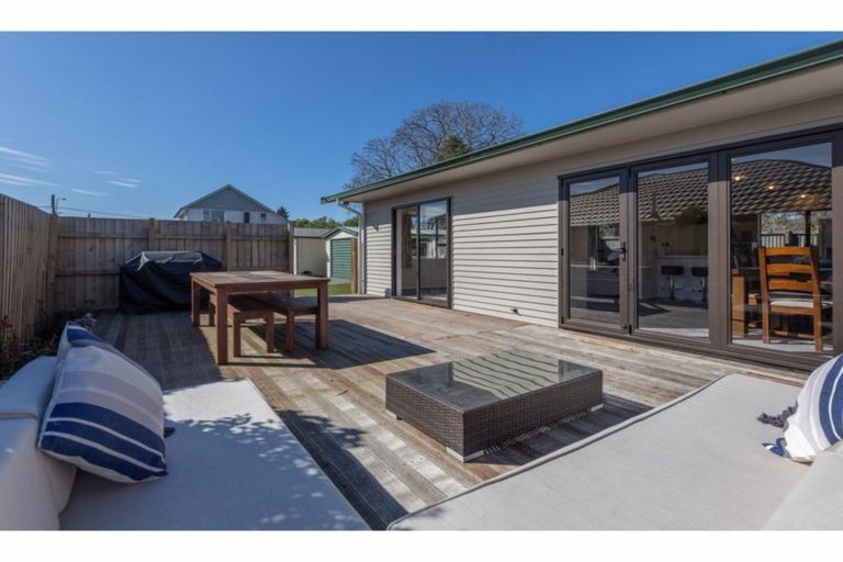 Photo of property in 166a Breezes Road, Aranui, Christchurch, 8061