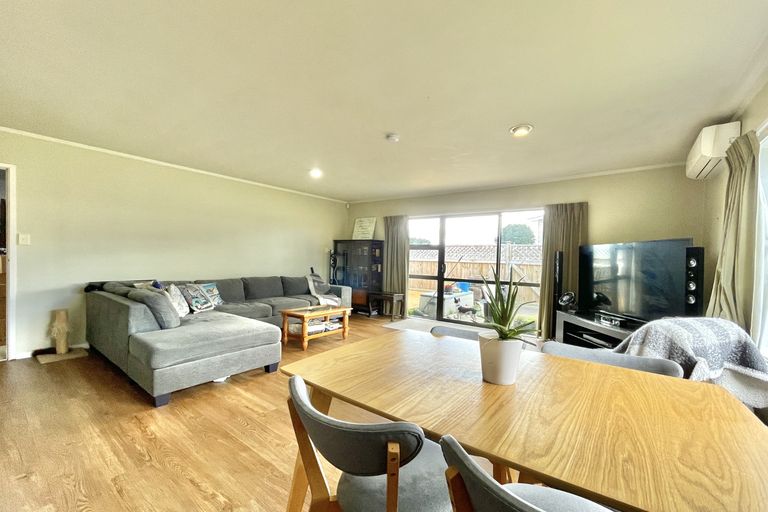 Photo of property in 49a Great South Road, Papatoetoe, Auckland, 2025