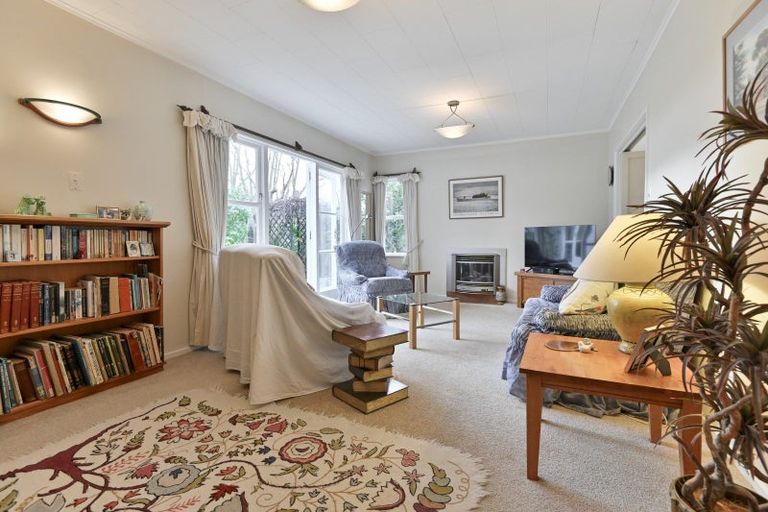Photo of property in 6 Carl Avenue, Havelock North, 4130