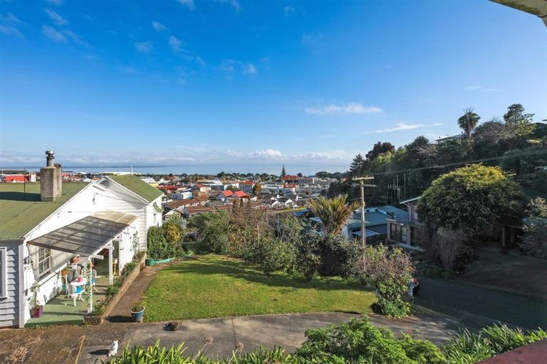 Photo of property in 106 Broad Street, Thames, 3500