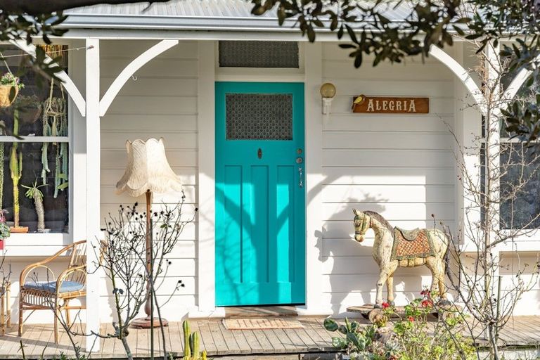 Photo of property in 10 Venice Street, Martinborough, 5711