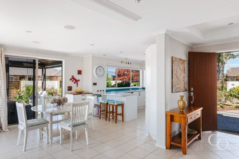 Photo of property in 2 Koro Mews, Papamoa Beach, Papamoa, 3118