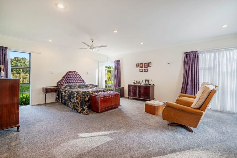 Photo of property in 88 Boord Crescent, Kumeu, 0891