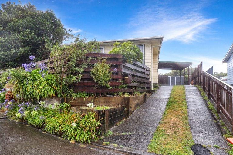 Photo of property in 11 Mossburn Grove, Kelson, Lower Hutt, 5010