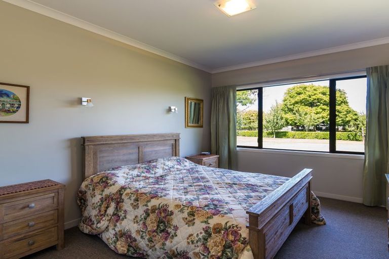 Photo of property in 2 Flaxen Way, Kinloch, Taupo, 3377