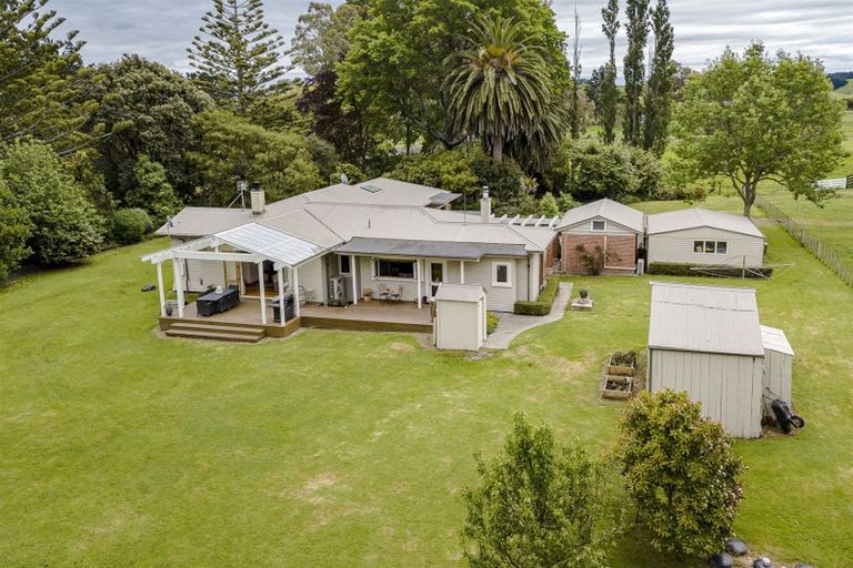 Photo of property in 1387 Colyton Road, Ashhurst, Palmerston North, 4470
