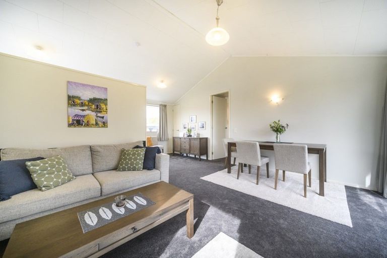 Photo of property in 34 Kowhai Street, Tokomaru, Palmerston North, 4474