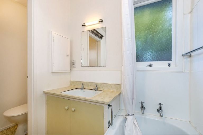 Photo of property in 2/55 Garreg Road, Bryndwr, Christchurch, 8052