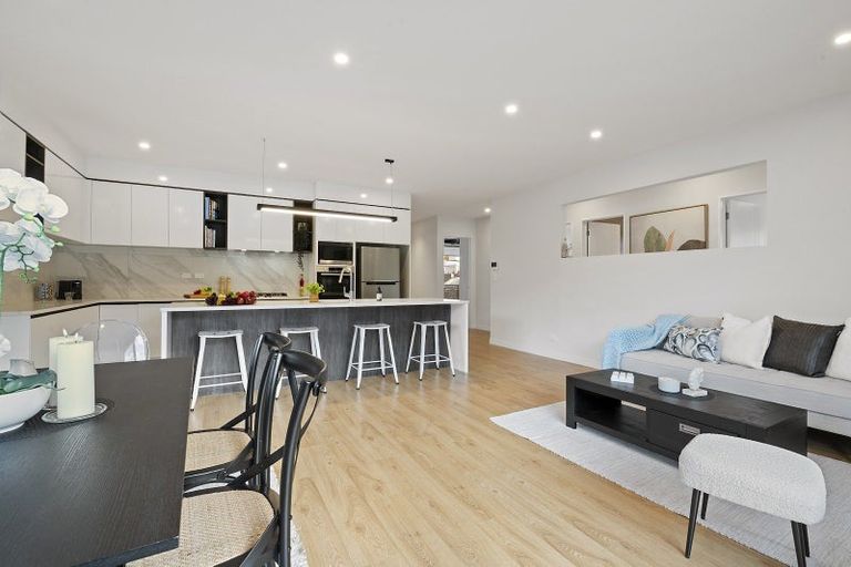 Photo of property in 24 Kahu Close, Orewa, 0931