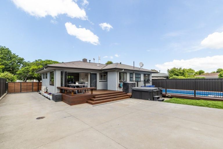 Photo of property in 35 Flanders Avenue, Onekawa, Napier, 4110
