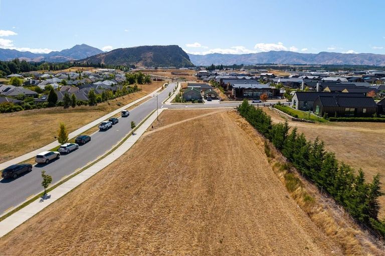 Photo of property in 22 Avalon Station Drive, Wanaka, 9305