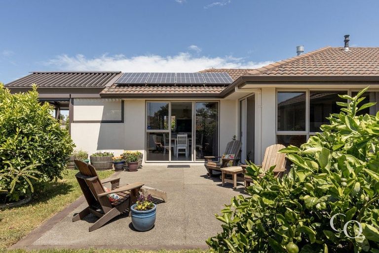 Photo of property in 2 Koro Mews, Papamoa Beach, Papamoa, 3118
