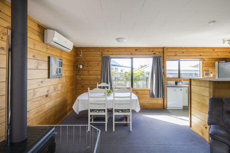 Photo of property in 10 Tiller Close, Kelvin Grove, Palmerston North, 4414