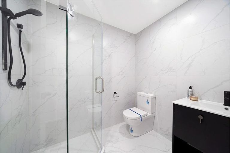 Photo of property in 6/1 Waters Place, New Lynn, Auckland, 0600