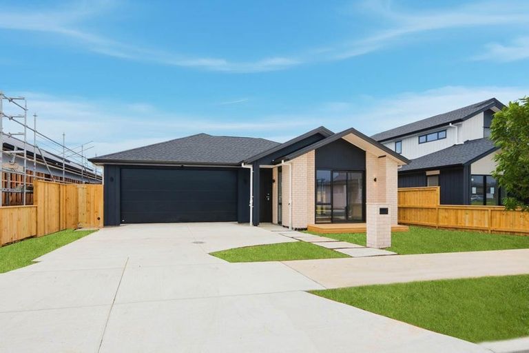 Photo of property in 8 Kakano Street, Clevedon, 2582