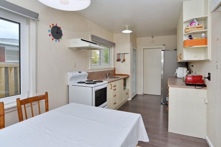 Photo of property in 190 Grimseys Road, Redwood, Christchurch, 8051