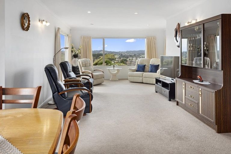 Photo of property in 11a Grand View Road, Te Kamo, Whangarei, 0112