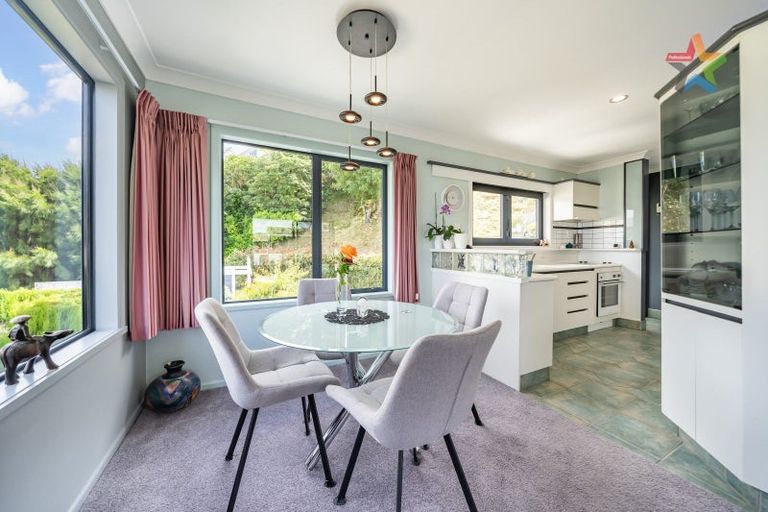 Photo of property in 20 Chestnut Grove, Maungaraki, Lower Hutt, 5010