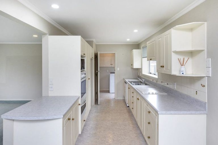 Photo of property in 4 Sonia Place, Casebrook, Christchurch, 8051