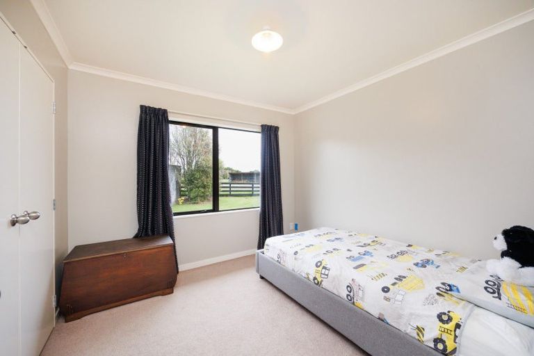 Photo of property in 32 Stoneleigh Lane, Aokautere, Palmerston North, 4471
