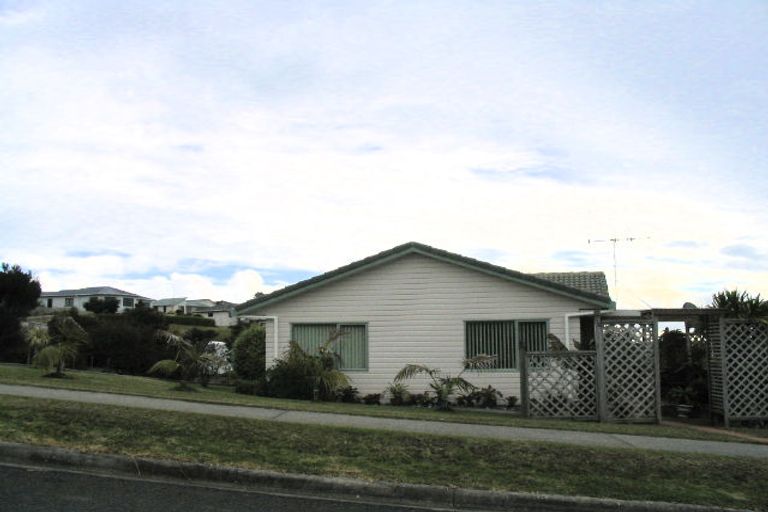 Photo of property in 1a Saint Johns Road, Coopers Beach, 0420