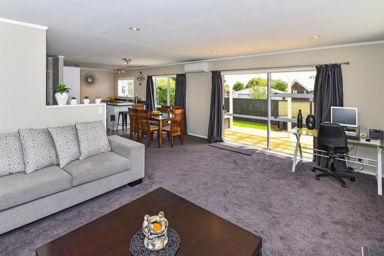 Photo of property in 148 Carnoustie Drive, Wattle Downs, Auckland, 2103