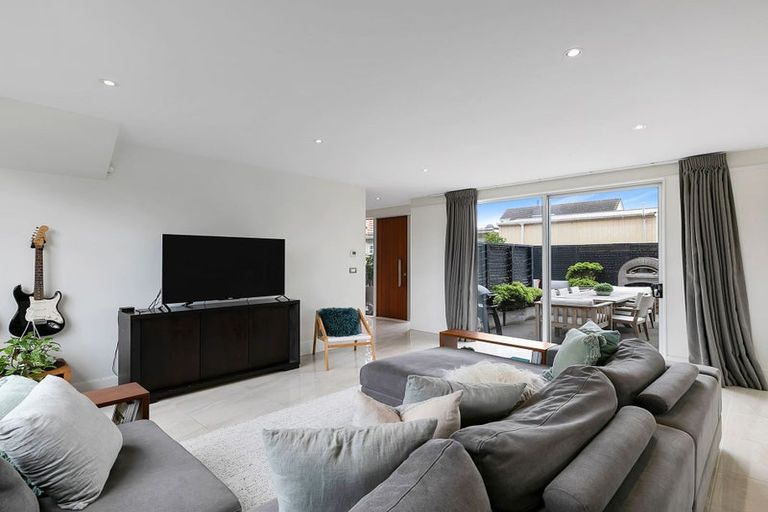 Photo of property in 13a Main Road, Titahi Bay, Porirua, 5022