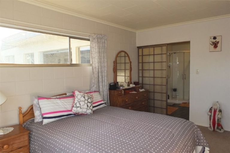 Photo of property in 6 Ivel Street, Oamaru North, Oamaru, 9400