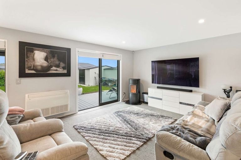 Photo of property in 5 Denton Street, Amberley, 7410