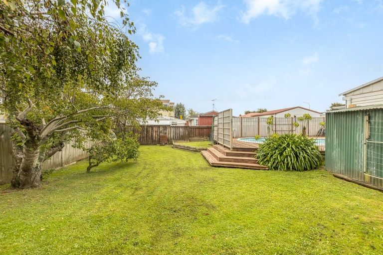 Photo of property in 14 Walton Road, Paraparaumu Beach, Paraparaumu, 5032