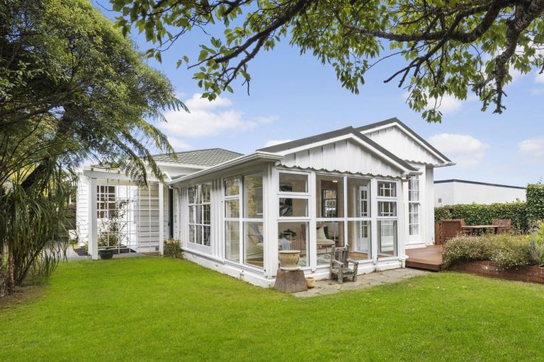 Photo of property in 190 Karori Road, Karori, Wellington, 6012