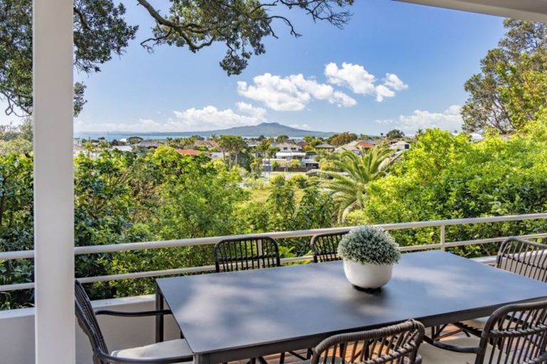 Photo of property in 2/13 Prospect Terrace, Milford, Auckland, 0620