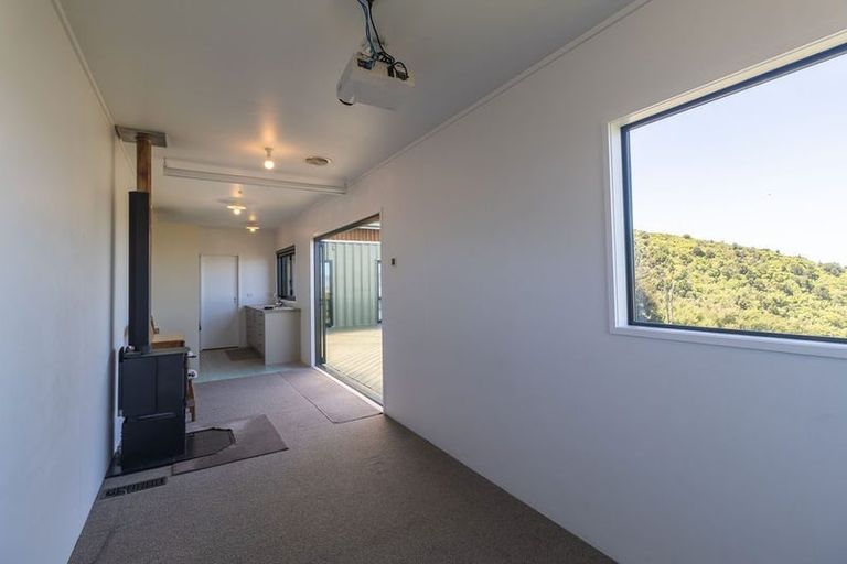 Photo of property in 54 Rotomanu Rise, Western Lake, Featherston, 5773