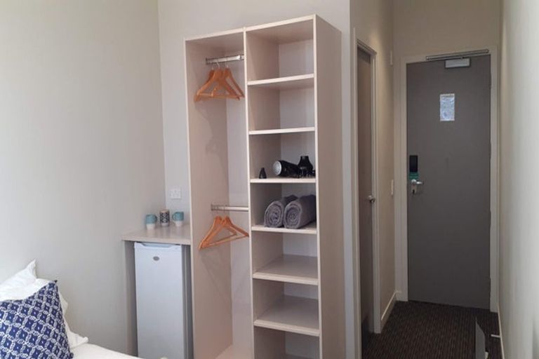 Photo of property in Tuscany Towers, 38/1 Ambrico Place, New Lynn, Auckland, 0600
