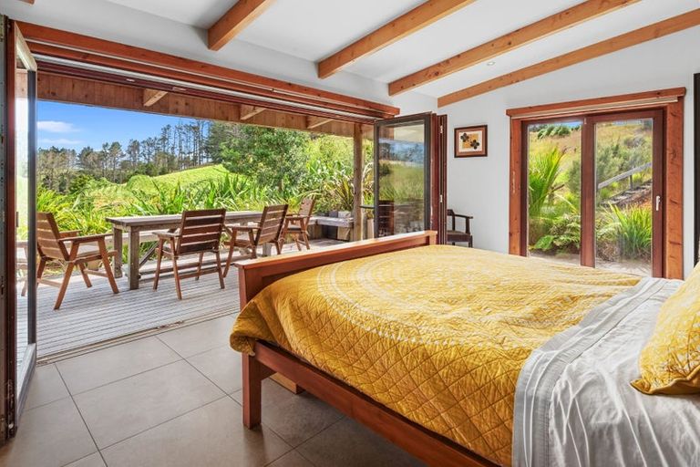 Photo of property in 114 Hay Road, Helena Bay, Hikurangi, 0184